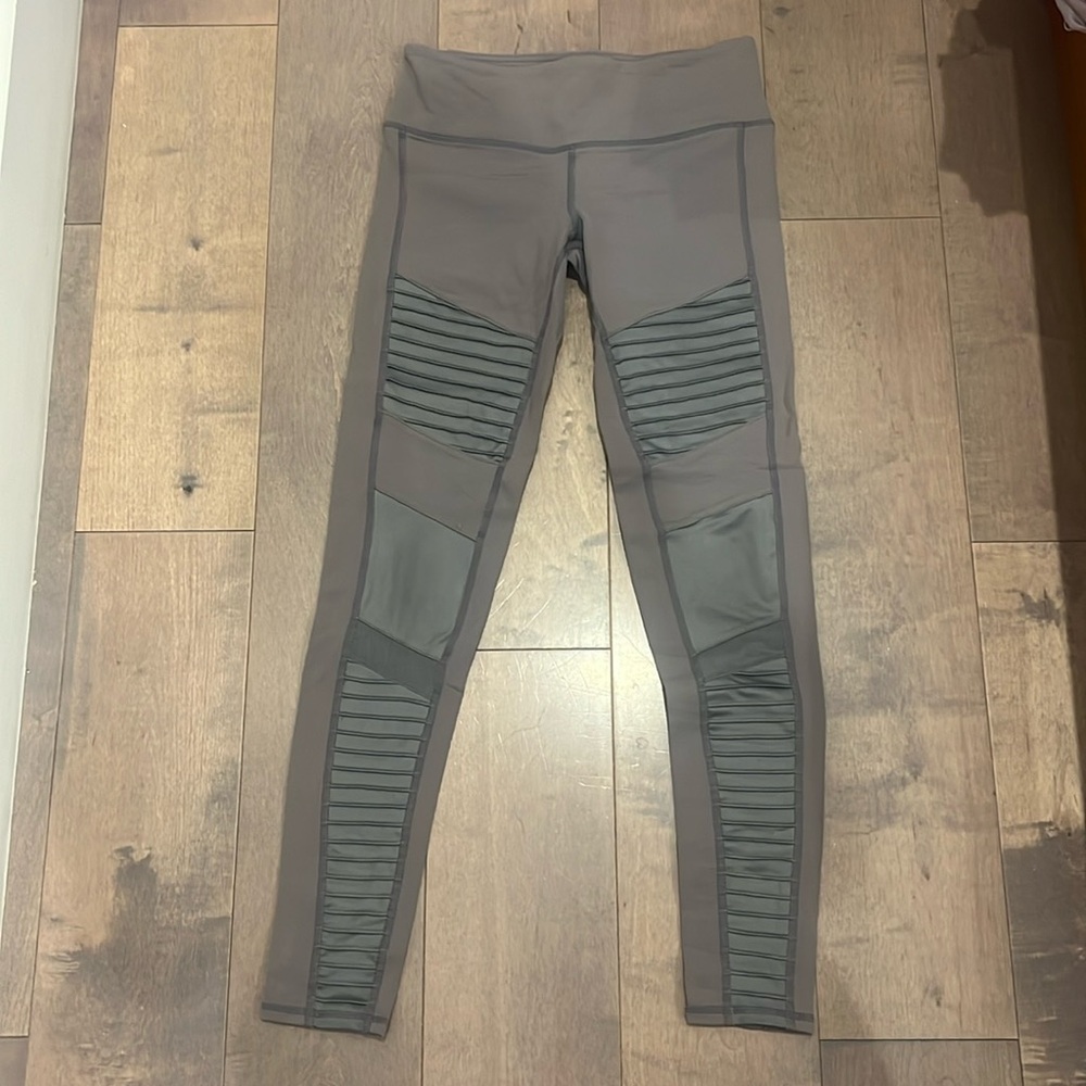 Alo leggings